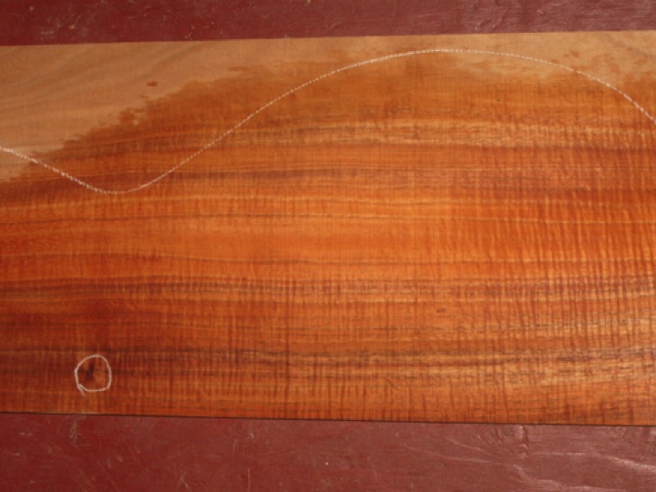 closeup, wetted
set #170-1177
Tight, symmetrical knot as seen in closeup. The knot can be placed in the soundhole cutout; no attention required on back bookmatch. Tiny knot along edge of sides will be trimmed away. closeup, wetted
set #170-1177
Tight, symmetrical knot as seen in closeup. The knot can be placed in the soundhole cutout; no attention required on back bookmatch. Tiny knot along edge of sides will be trimmed away.