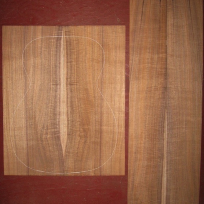 Koa OM/Dreadnought AAA+ $325
(2) back plates 8-3/4" x 21-5/8"
(2) side plates 5-3/8" x 32"
Air dried since 2006, 15-1/4" concert pattern shown, full curl, vertical grain, straight grain, a very handsome set.
set #129-997 Koa OM/Dreadnought AAA+ $325
(2) back plates 8-3/4" x 21-5/8"
(2) side plates 5-3/8" x 32"
Air dried since 2006, 15-1/4" concert pattern shown, full curl, vertical grain, straight grain, a very handsome set.
set #129-997