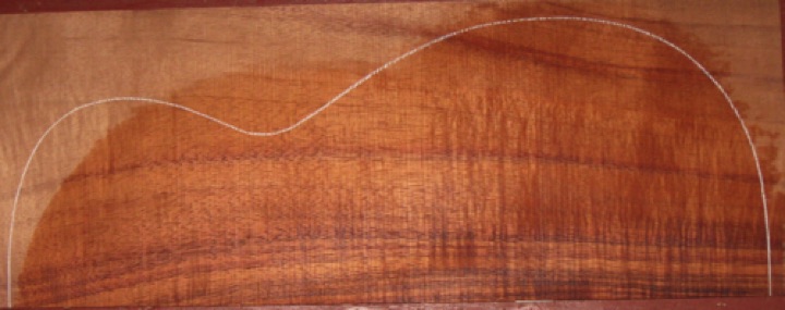 closeup, wetted
set #200-2025

Full curl. Handsome koa. Back-side sets (w/o top) similar to this are available. Please inquire. 
