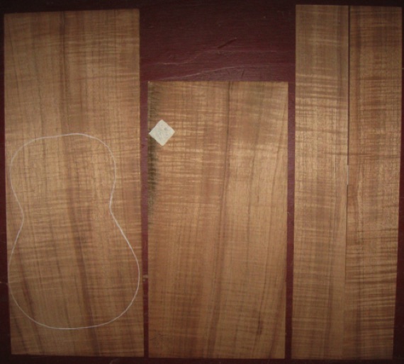 Koa Soprano Ukulele AAA+  $120
(2) top-back plates 6-3/4" x 13-1/2" min.
(2) side plates 2-1/2" x 17"
Air dried since 2003, full fiddleback curl.
set #231-2622