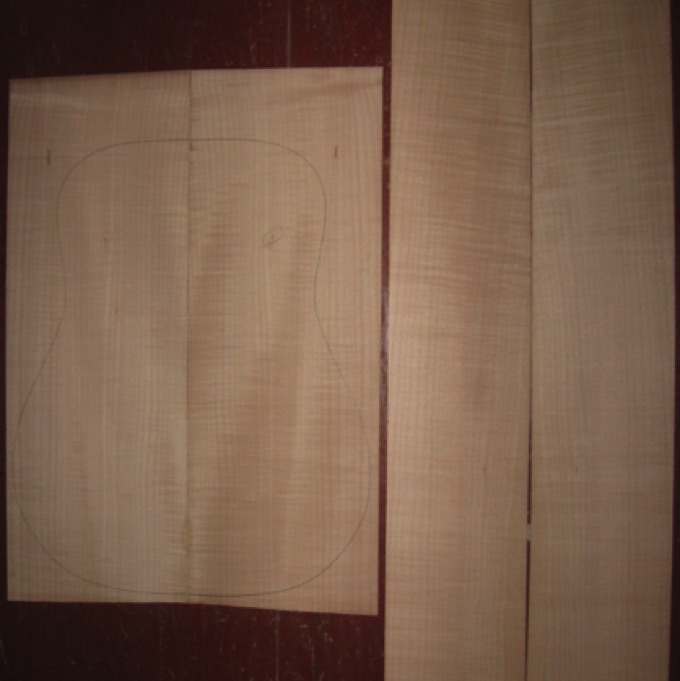 Curly Maple D/Jumbo AA $55
(2) back plates 8-1/2" x 23-3/4"
(2) side plates 6" x 34"
Air dried since 2009, light curl, clean white color, 16" dred pattern drawn in; tiny knot (circled); straight and vertical grain.
set #146-1122 Curly Maple D/Jumbo AA $55
(2) back plates 8-1/2" x 23-3/4"
(2) side plates 6" x 34"
Air dried since 2009, light curl, clean white color, 16" dred pattern drawn in; tiny knot (circled); straight and vertical grain.
set #146-1122