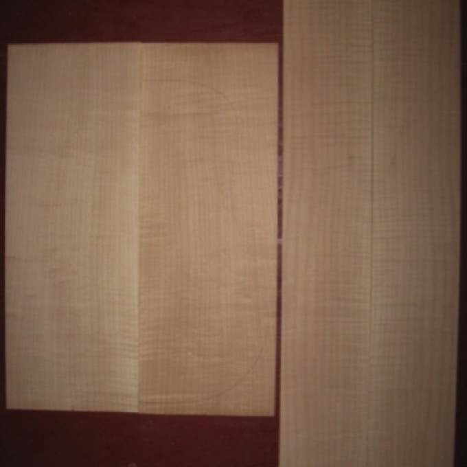 Curly Maple D/Jumbo 3A $90
(2) back plates 8-1/2" x 23-1/4"
(2) side plates 5-1/2" x 38-1/2"
Air dried since 2009, full curl, clean white color, 16" dred pattern shown; straight and vertical grain.
set #146-1236 Curly Maple D/Jumbo 3A $90
(2) back plates 8-1/2" x 23-1/4"
(2) side plates 5-1/2" x 38-1/2"
Air dried since 2009, full curl, clean white color, 16" dred pattern shown; straight and vertical grain.
set #146-1236
