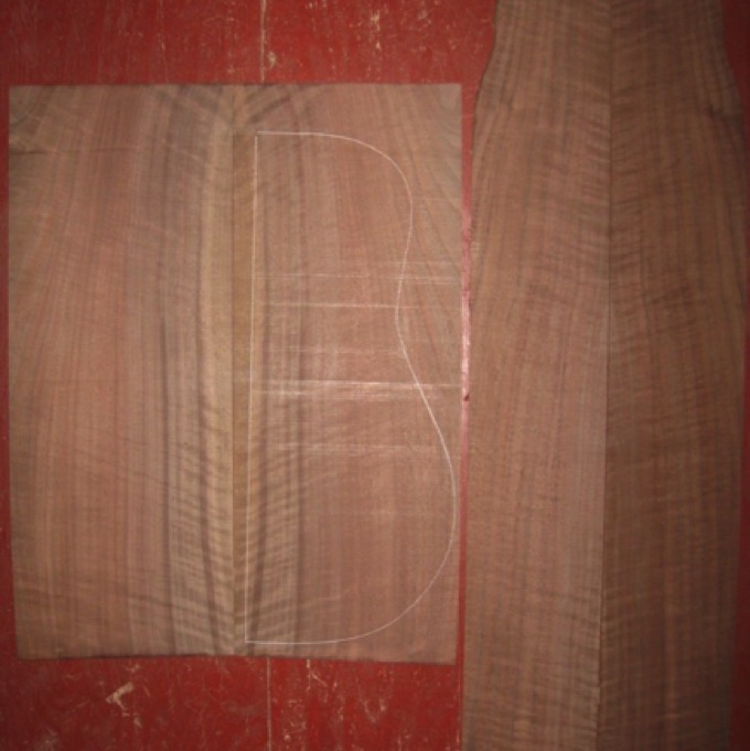 Walnut D/Jumbo AAA $115
(2) back plates 9" x 22-3/4"
(2) side plates 5-1/2" x 33-1/2" (tapers to 4-1/2" @ 32" mark)
Air dried since 2002, 16" dred pattern shown, medium curl, terrific color, straight-vertical grain from big tree.
set #100-1104 Walnut D/Jumbo AAA $115
(2) back plates 9" x 22-3/4"
(2) side plates 5-1/2" x 33-1/2" (tapers to 4-1/2" @ 32" mark)
Air dried since 2002, 16" dred pattern shown, medium curl, terrific color, straight-vertical grain from big tree.
set #100-1104