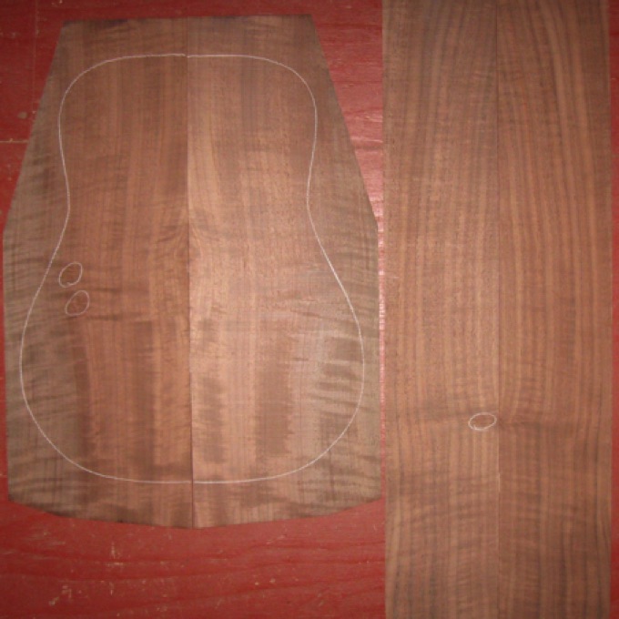 Walnut D/OM AAA $70
(2) back plates 9" x 24" (tapers to 6")
(2) side plates 5-1/4" x 32"
Air dried since 2002, 16" dred pattern shown, medium curl, terrific color, straight-vertical grain from big tree.
set #100-1981 Walnut D/OM AAA $70
(2) back plates 9" x 24" (tapers to 6")
(2) side plates 5-1/4" x 32"
Air dried since 2002, 16" dred pattern shown, medium curl, terrific color, straight-vertical grain from big tree.
set #100-1981