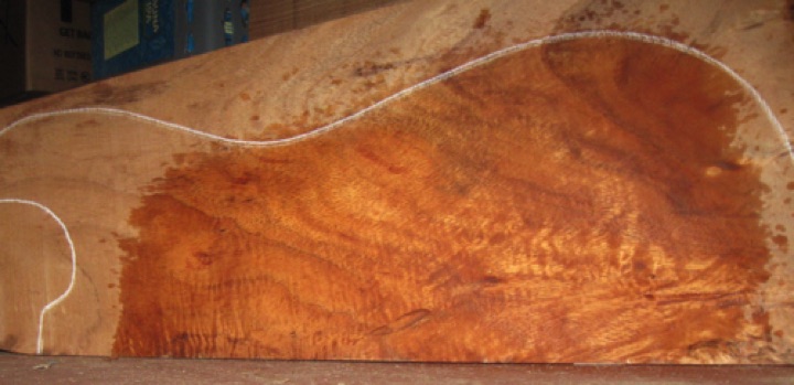 closeup, wetted
set #136-1875
End-crack at tail, marked with white X. Mostly or entirely outside of pattern, depending on your pattern. closeup, wetted
set #136-1875
End-crack at tail, marked with white X. Mostly or entirely outside of pattern, depending on your pattern.
