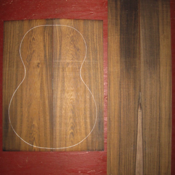 Pheasantwood Concert Ukulele AAA $75
(2) back plates 4-1/2" x 12"
(2) side plates 3" x 17"
Air dried 25 years, tight old-growth with figured backs and straight grain sides.
set #159-1594