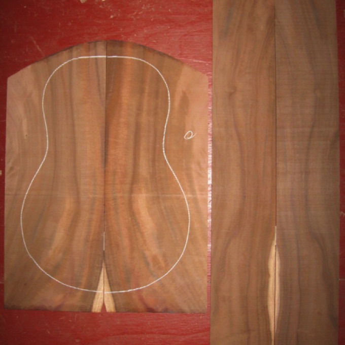Milo Tenor Ukulele AAA $95
(2) back plates 5-1/4" x 14" (at joint)
(2) side plates 3-1/4" x 18-7/8"
Air dried since 2016, lots of color variation with flame.
set #176-1596 Milo Tenor Ukulele AAA $95
(2) back plates 5-1/4" x 14" (at joint)
(2) side plates 3-1/4" x 18-7/8"
Air dried since 2016, lots of color variation with flame.
set #176-1596